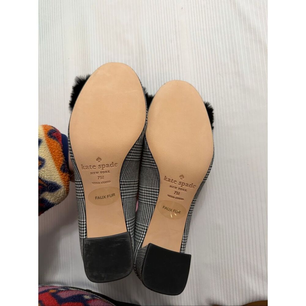 Kate Spade New York Women’s Carine Black White Pom Pom Heels Pumps Size 7 M - Picture 13 of 13